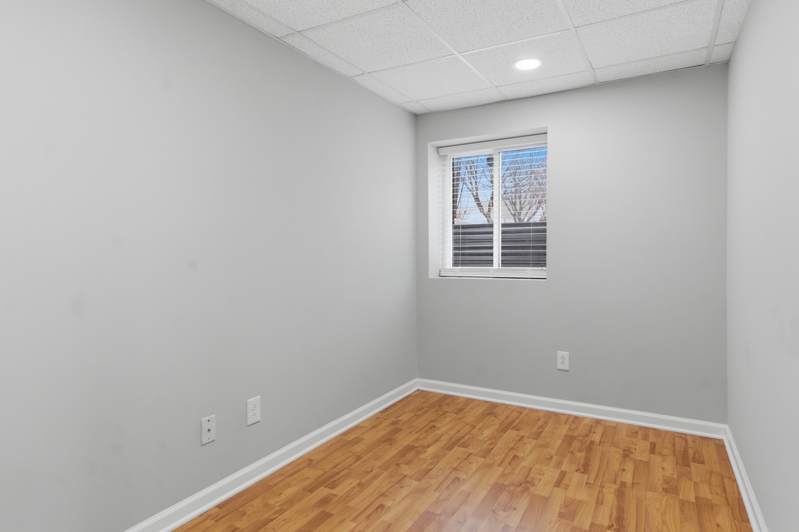 2313 Stoughton Drive, Aurora, IL 60502