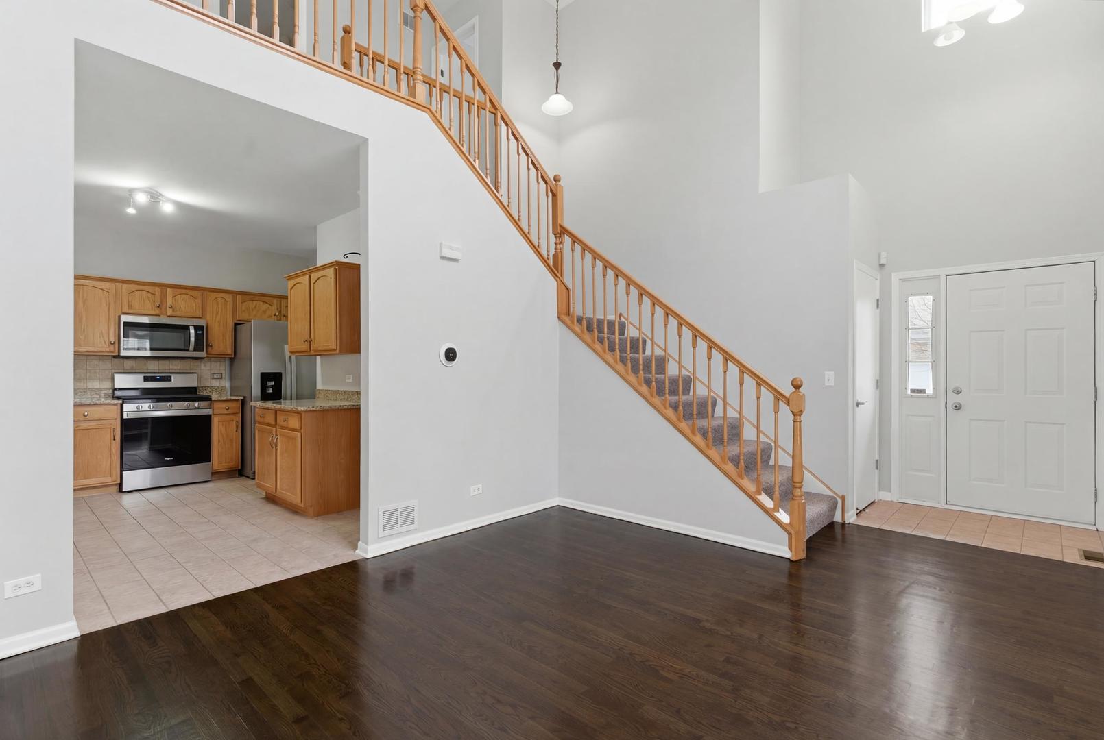 2313 Stoughton Drive, Aurora, IL 60502