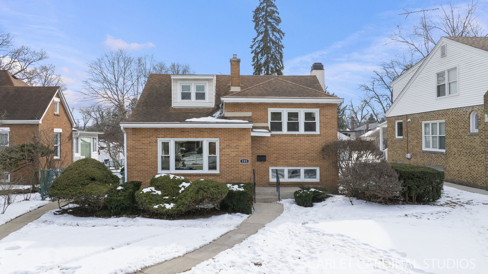 123 W Monroe Street, Villa Park, IL 60181