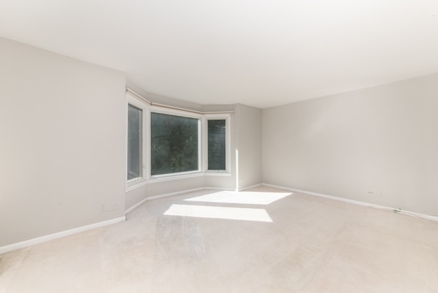 2400 WINDSOR MALL #2H, Park Ridge, IL 60068