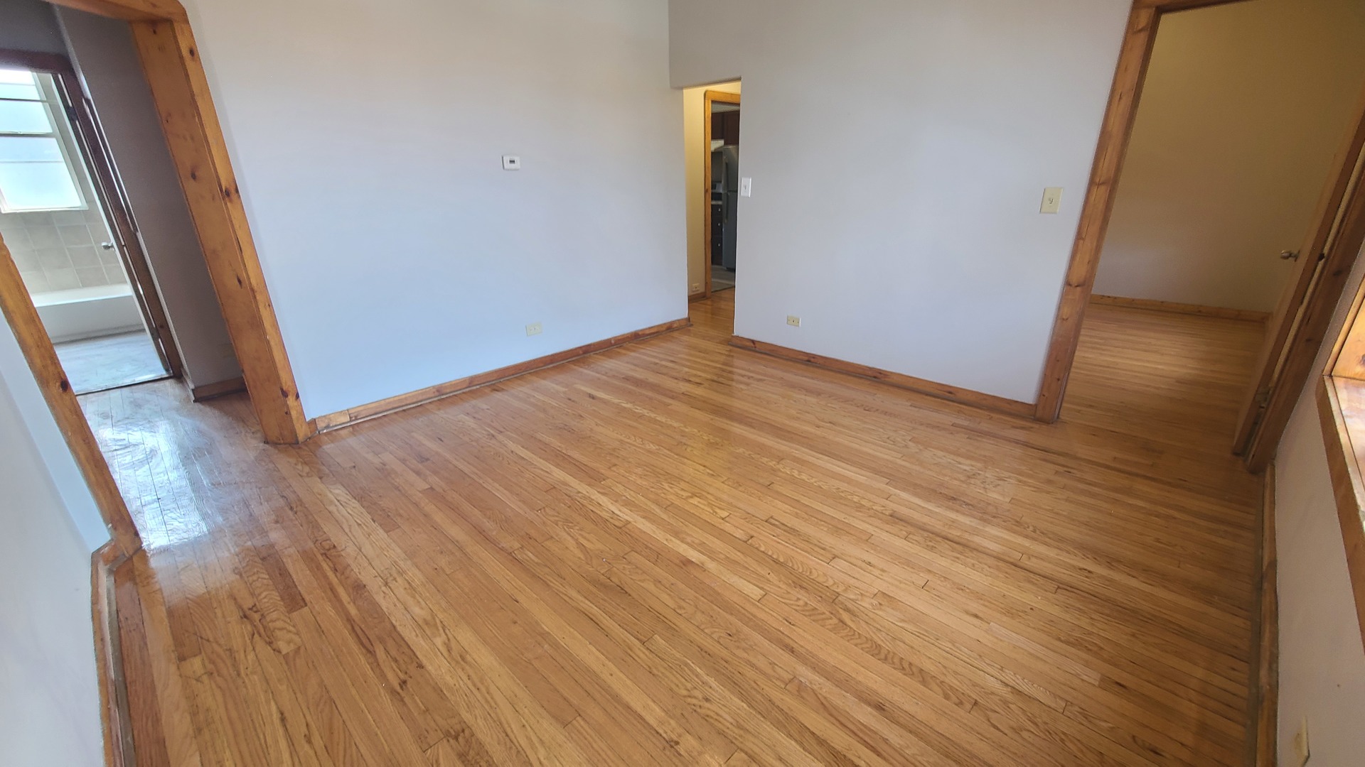 1409 E 69th Place #2, Chicago, IL 60637