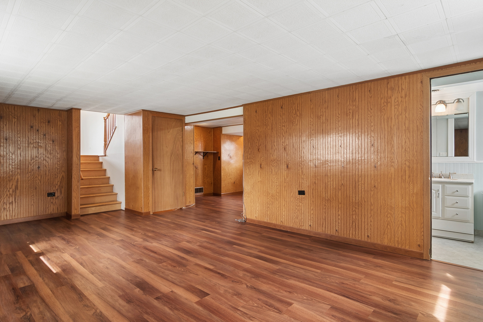 1119 S Pine Avenue, Arlington Heights, IL 60005