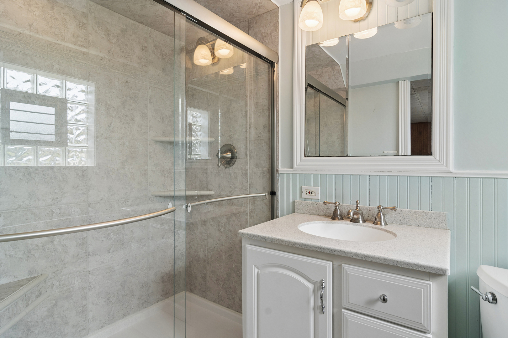 1119 S Pine Avenue, Arlington Heights, IL 60005