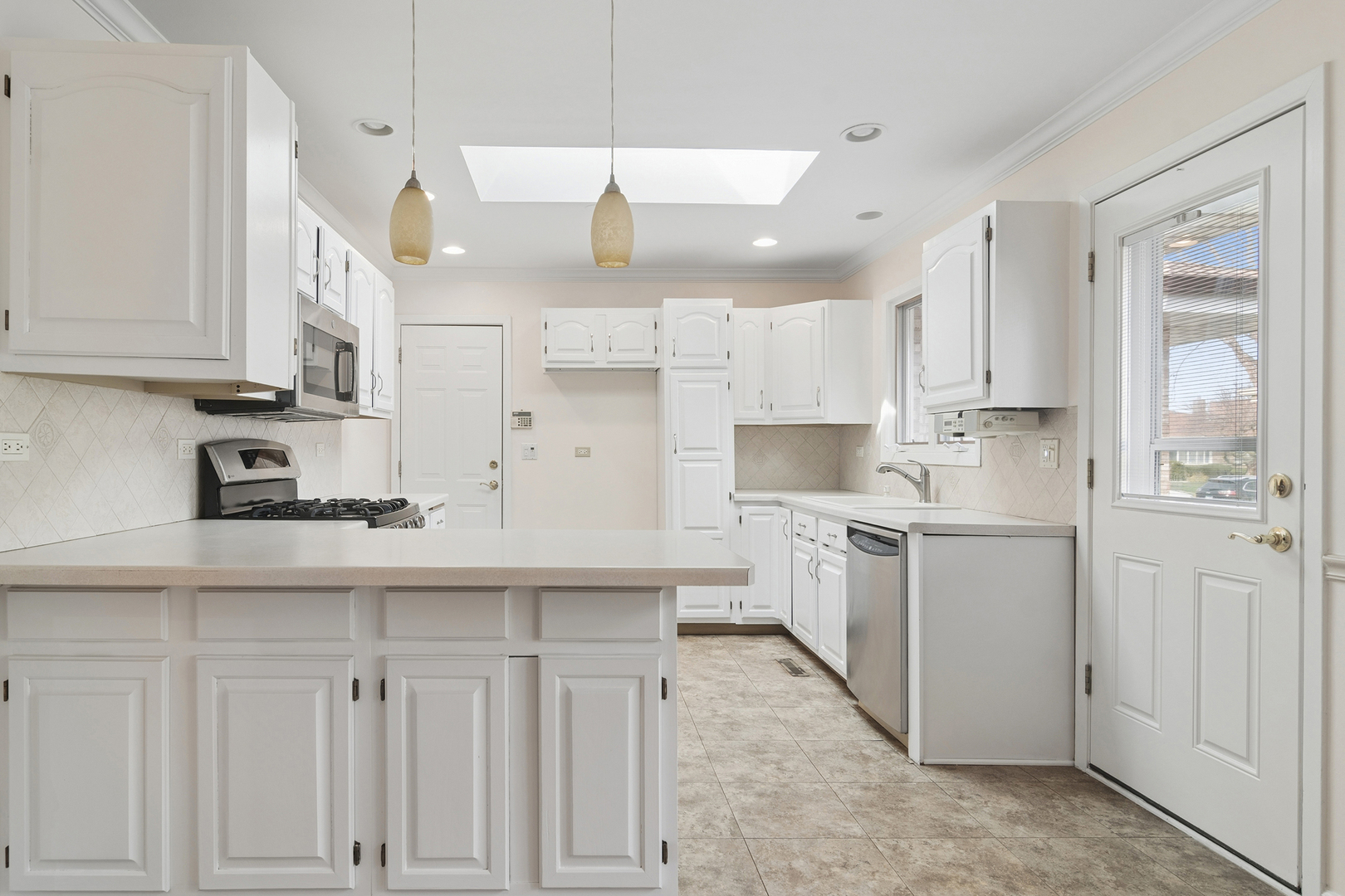 1119 S Pine Avenue, Arlington Heights, IL 60005