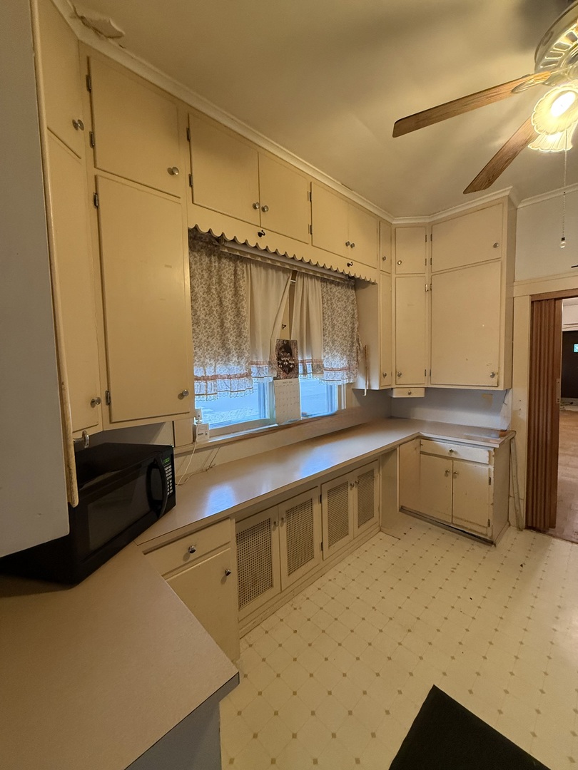 1902 N Broadway Street, Peoria, IL 61604