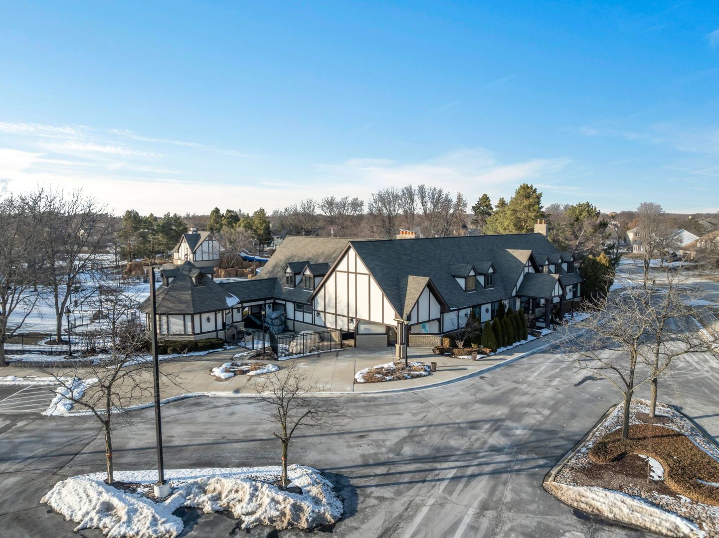 3111 Landore Drive, Naperville, IL 60564