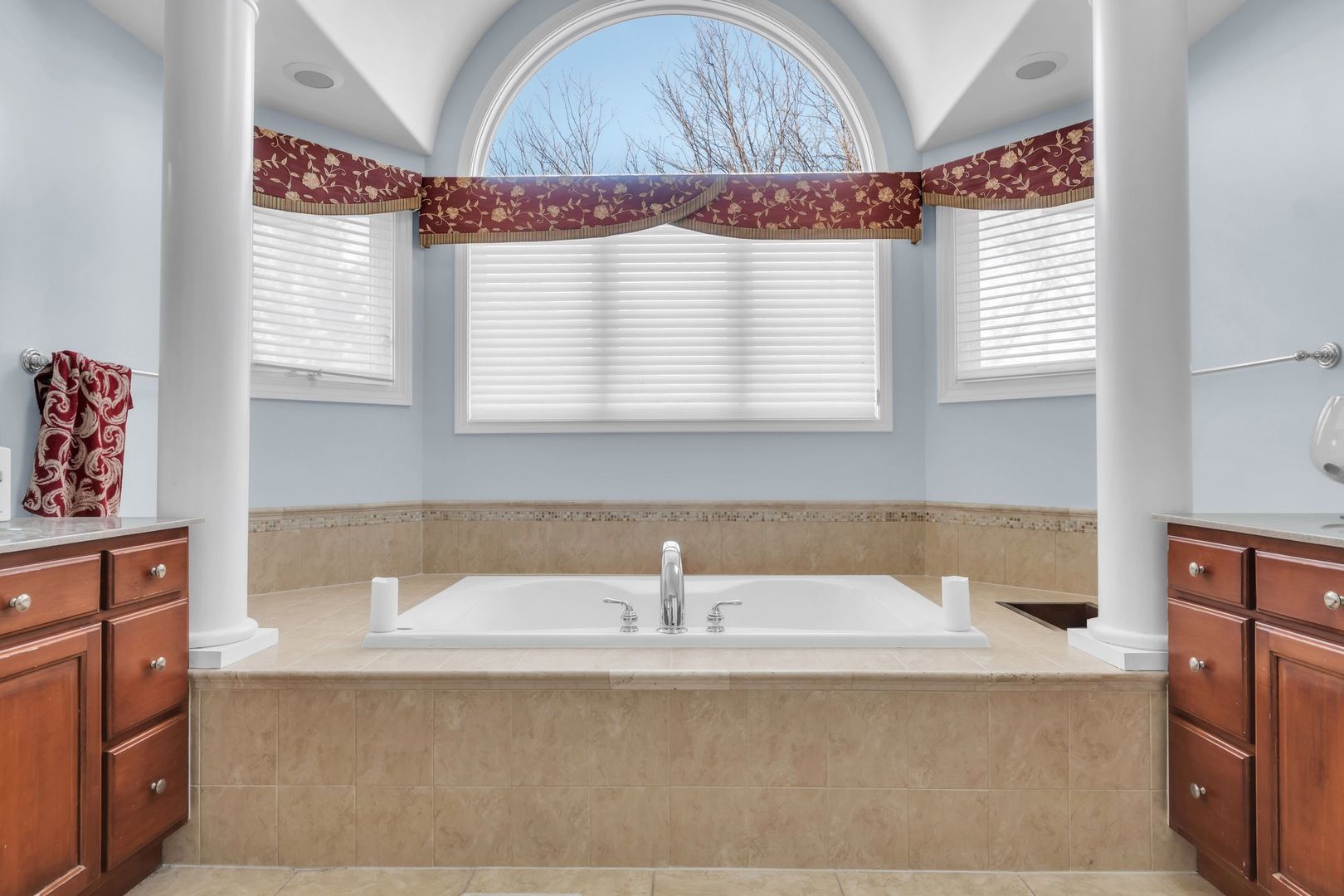 3111 Landore Drive, Naperville, IL 60564