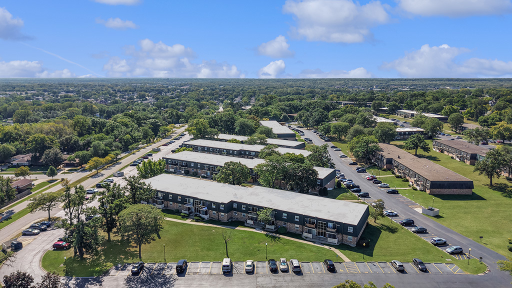 9954 S 84th Terrace #109, Palos Hills, IL 60465