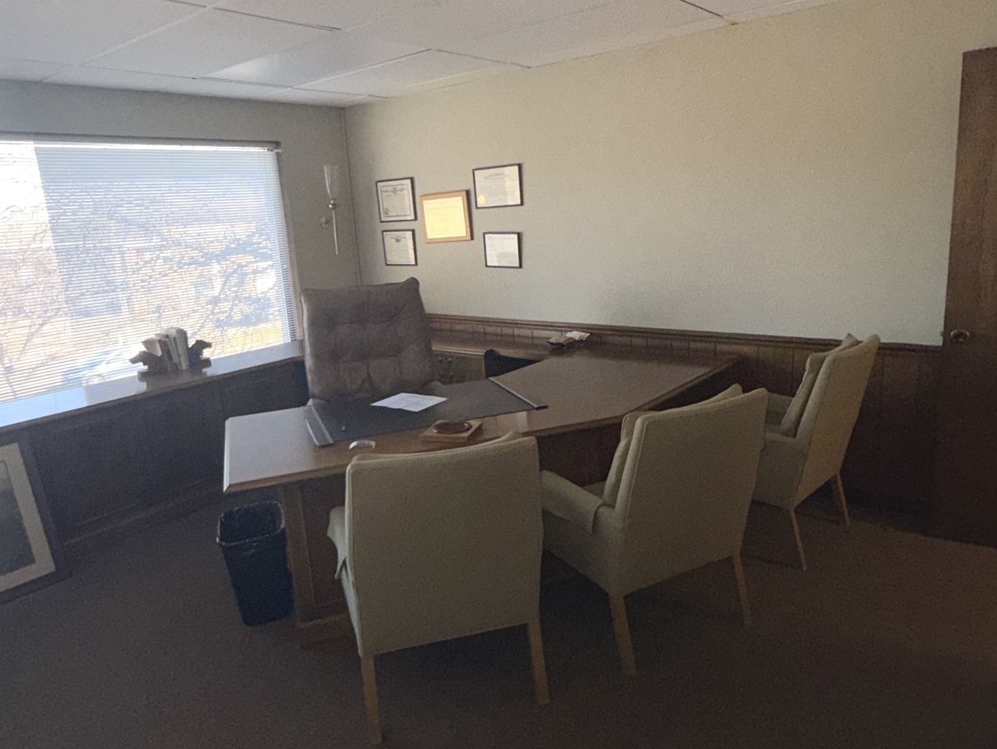 21 N Skokie Highway #204, Lake Bluff, IL 60044