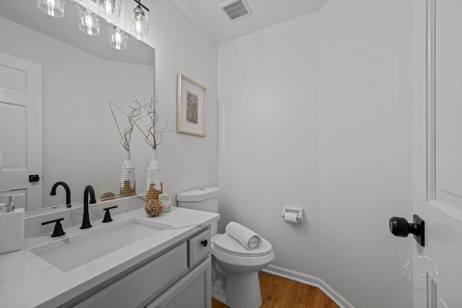 225 N Canterbury Road, Aurora, IL 60506