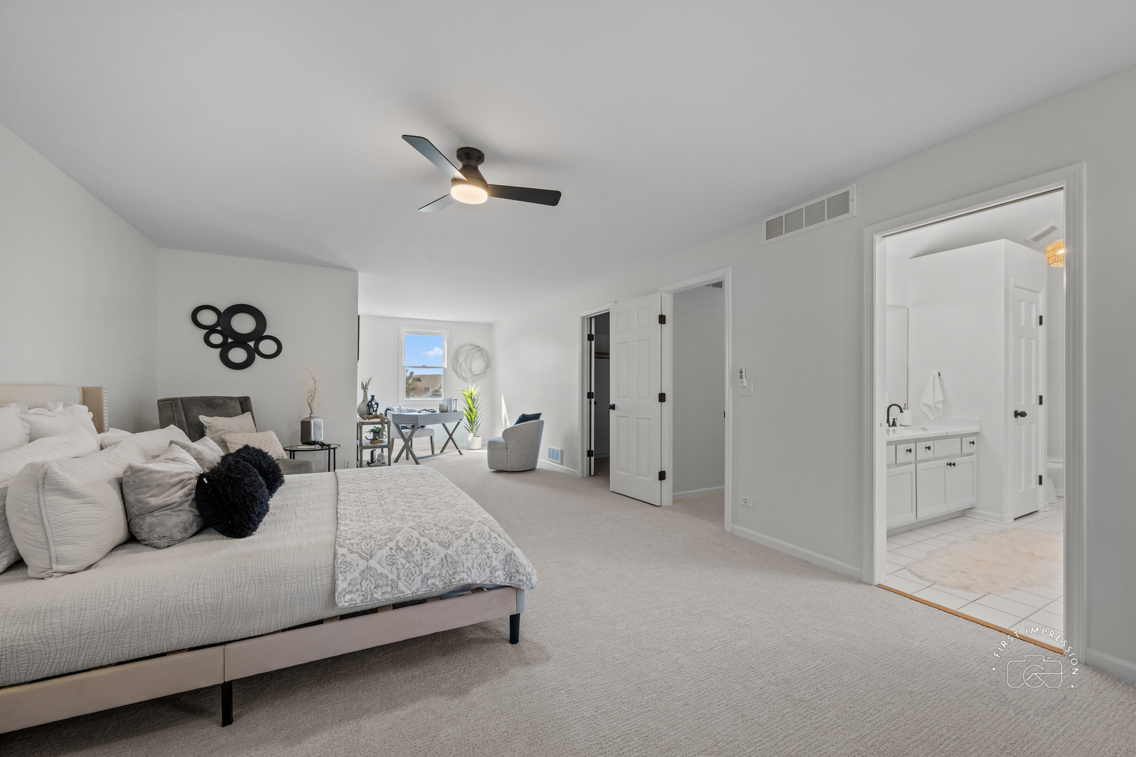 225 N Canterbury Road, Aurora, IL 60506