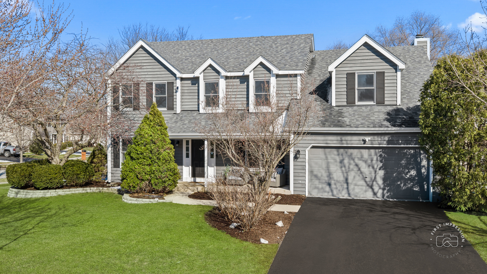 225 N Canterbury Road, Aurora, IL 60506