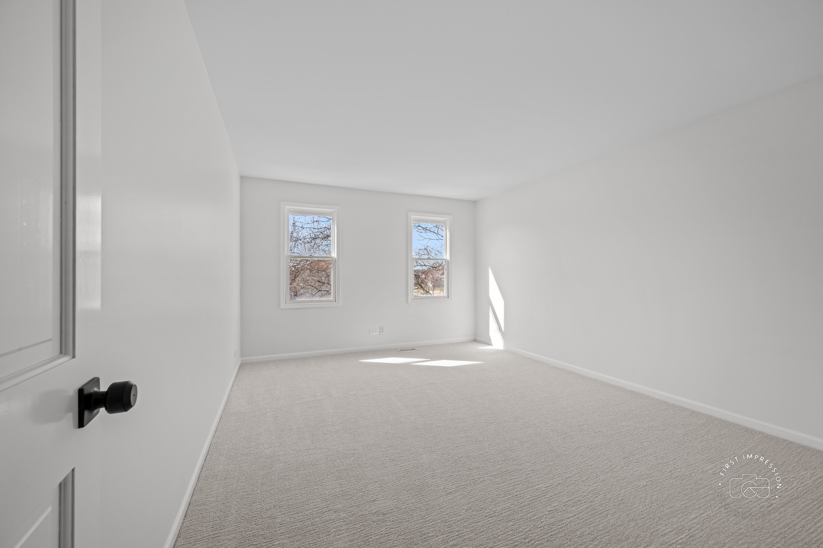 225 N Canterbury Road, Aurora, IL 60506