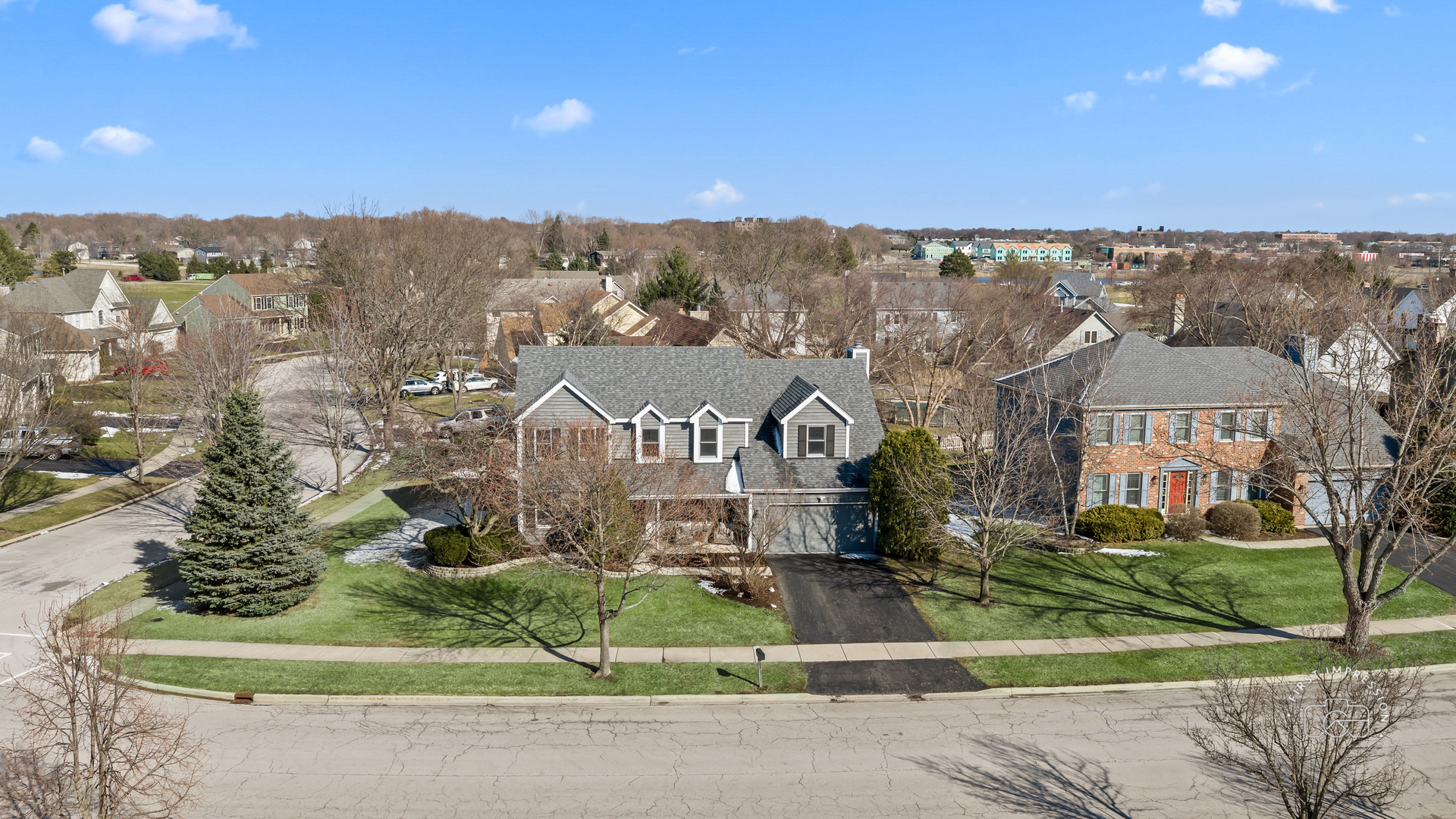 225 N Canterbury Road, Aurora, IL 60506