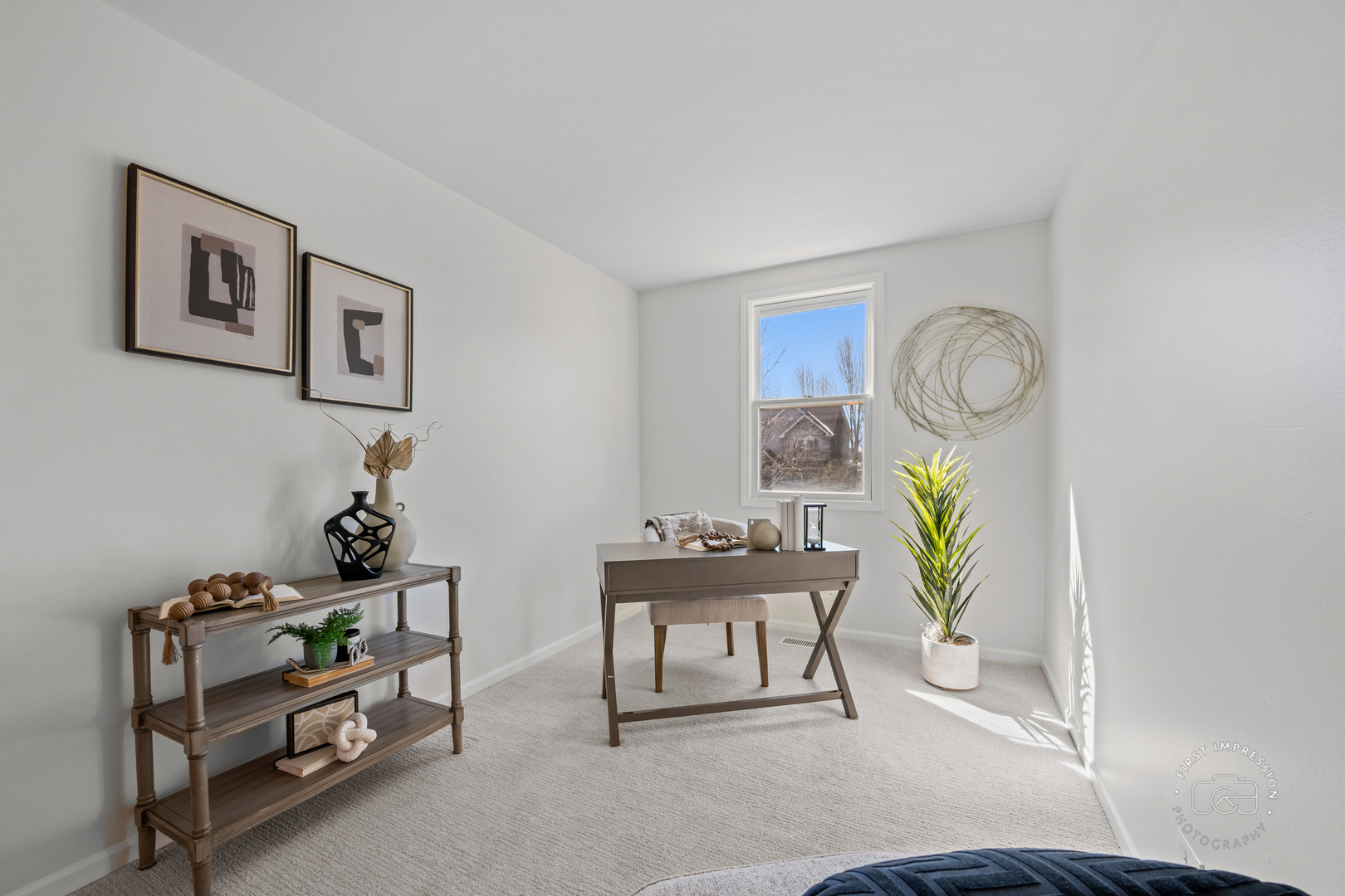 225 N Canterbury Road, Aurora, IL 60506