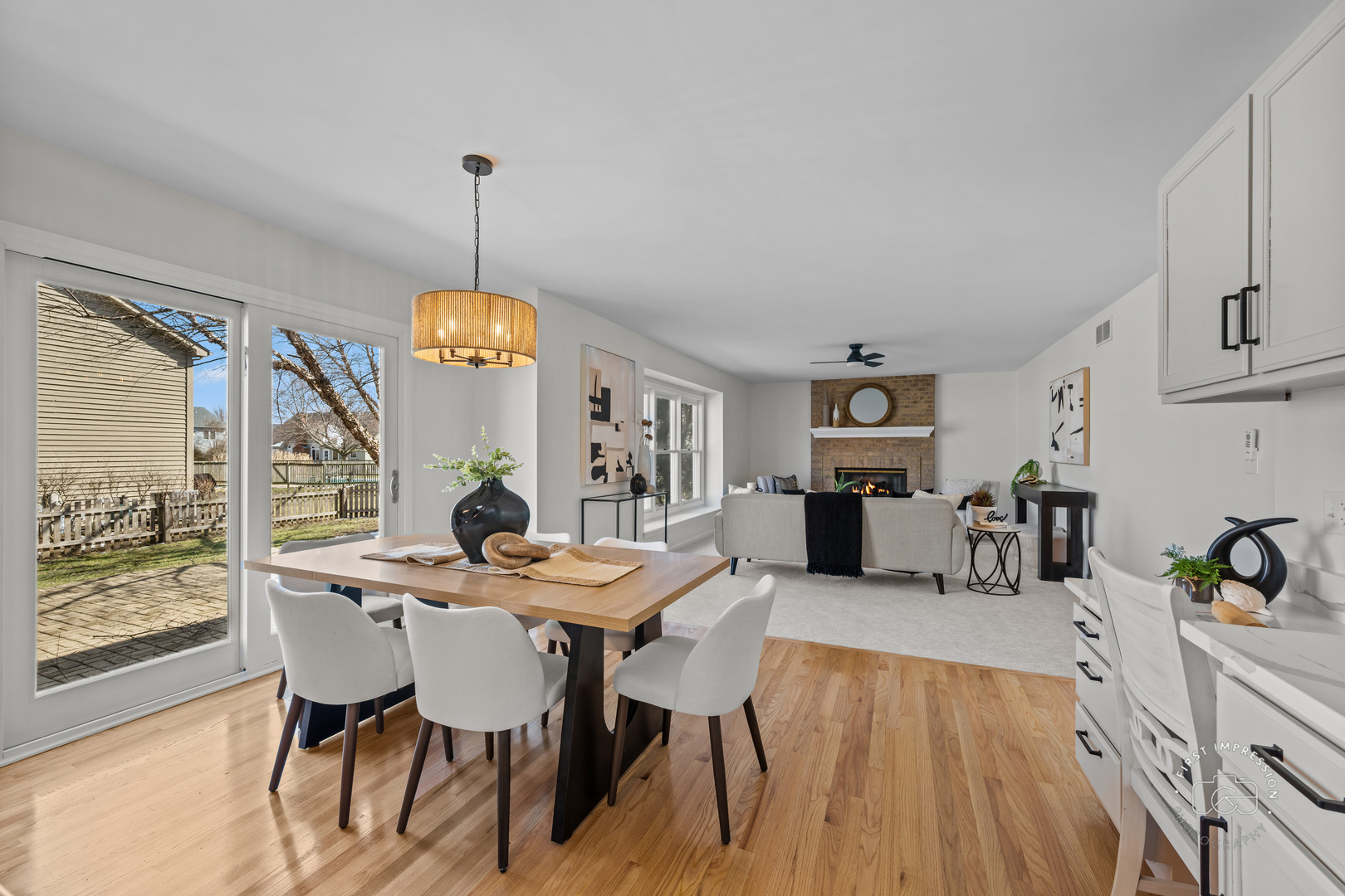 225 N Canterbury Road, Aurora, IL 60506