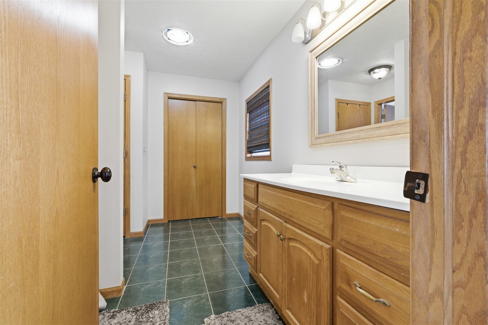 1306 Kirkwood Drive, Pontiac, IL 61764