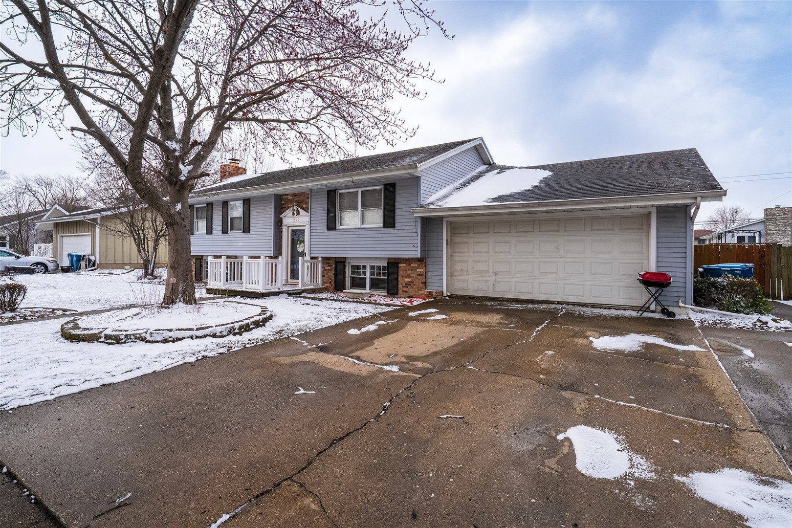 1306 Kirkwood Drive, Pontiac, IL 61764