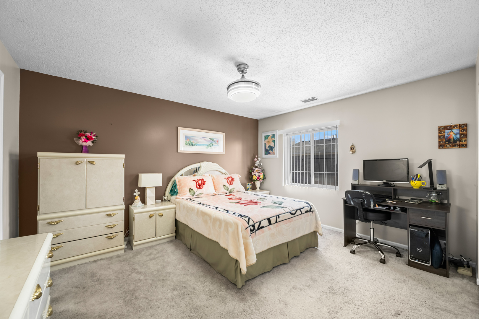 9130 W 95th Street #3B, Hickory Hills, IL 60457
