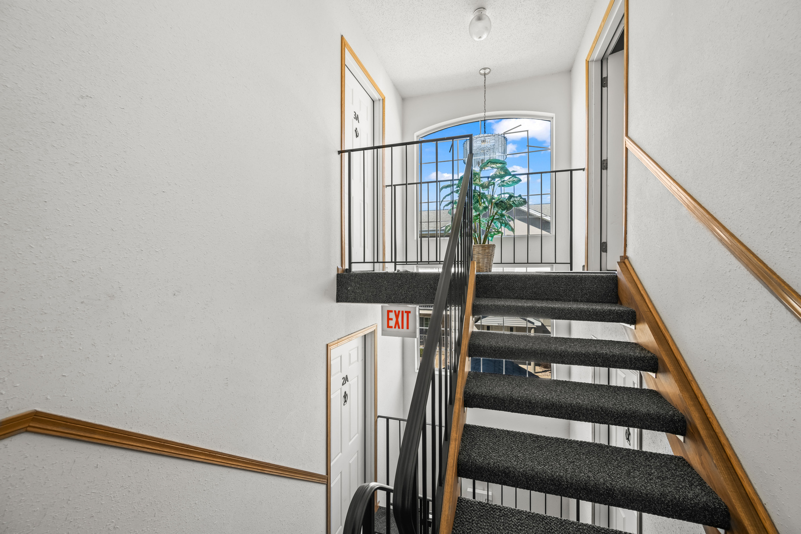 9130 W 95th Street #3B, Hickory Hills, IL 60457