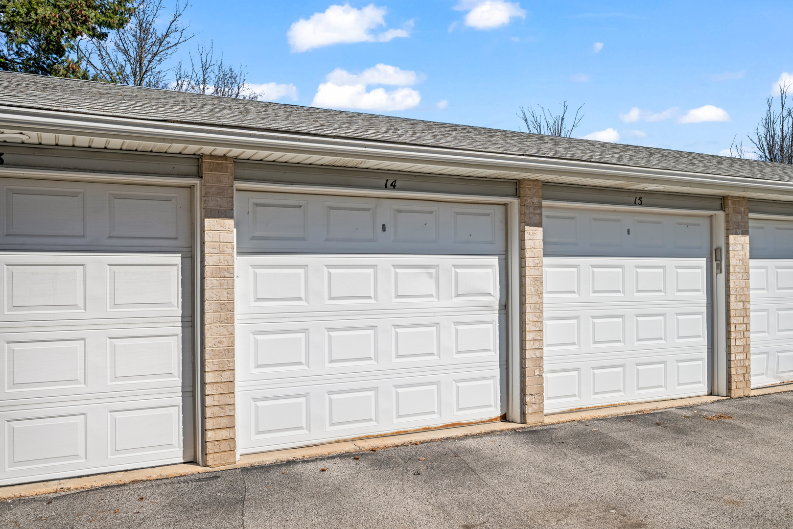 9130 W 95th Street #3B, Hickory Hills, IL 60457