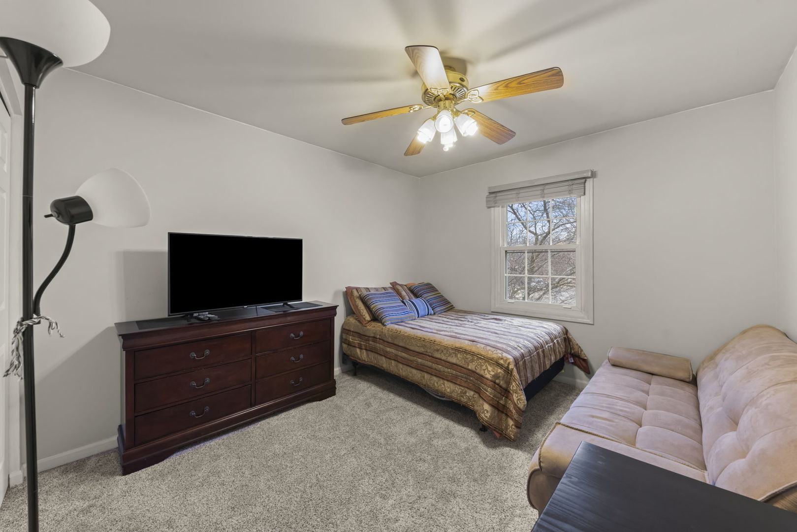 1480 Colorado Avenue, Aurora, IL 60506