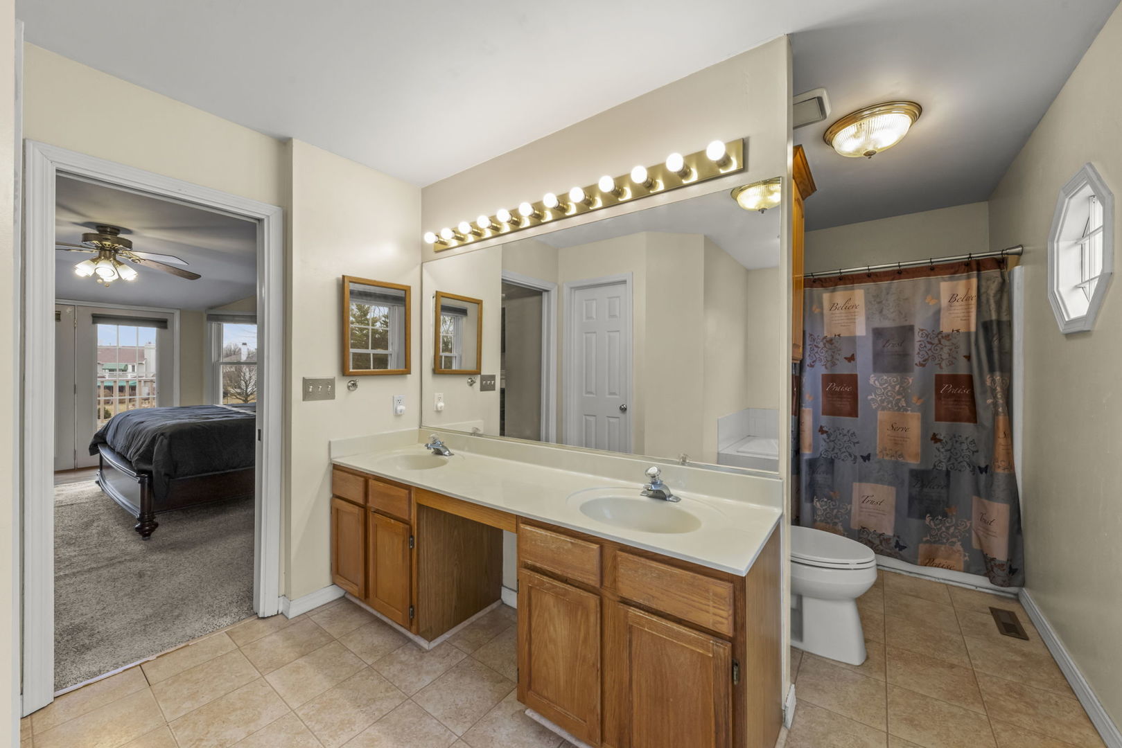 1480 Colorado Avenue, Aurora, IL 60506