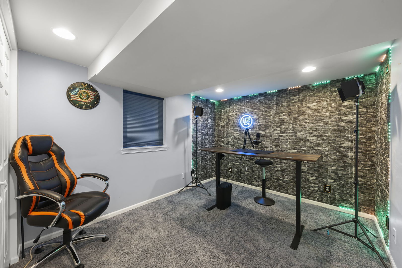 1480 Colorado Avenue, Aurora, IL 60506