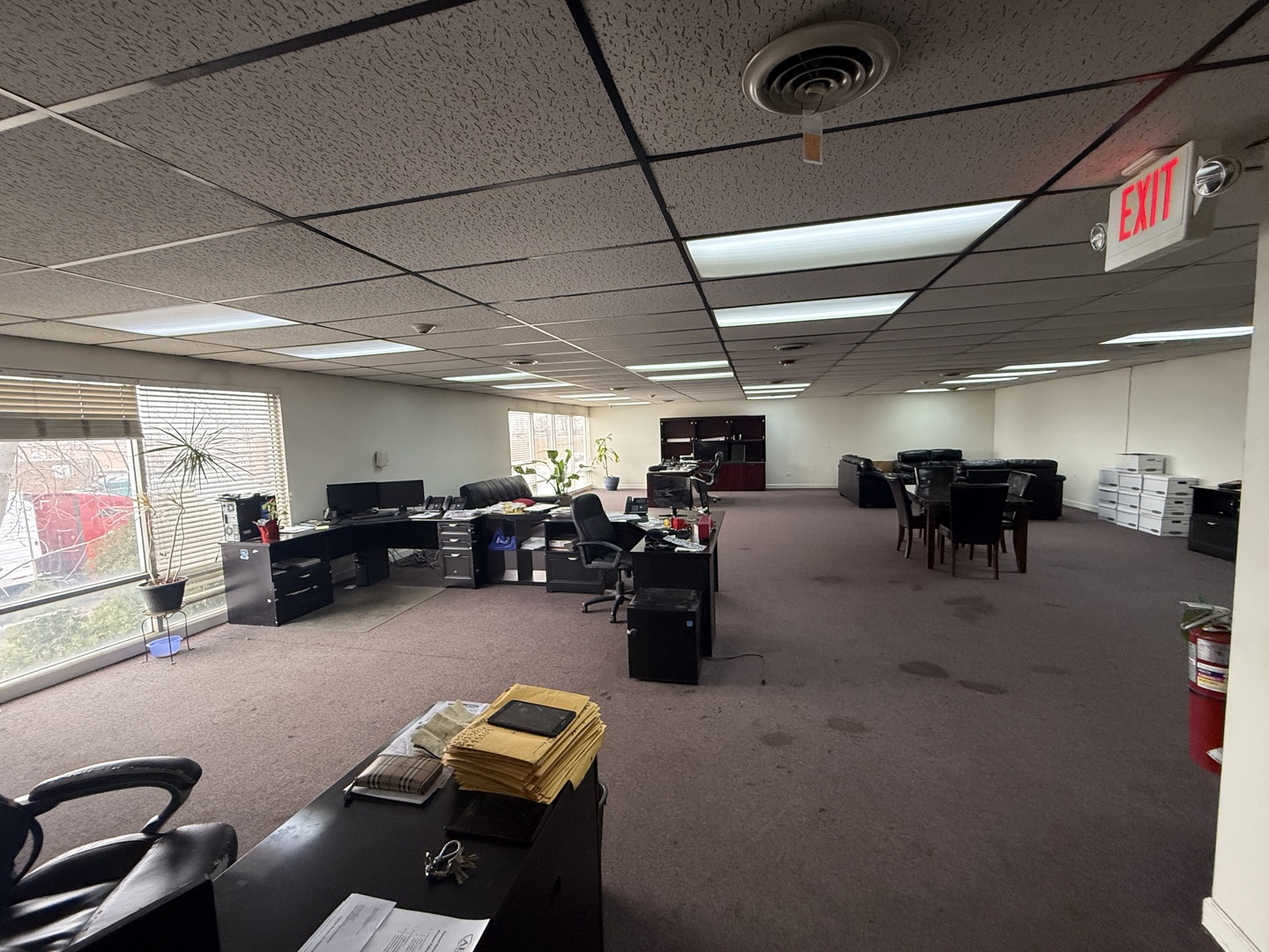 1061 Waveland Avenue, Franklin Park, IL 60131