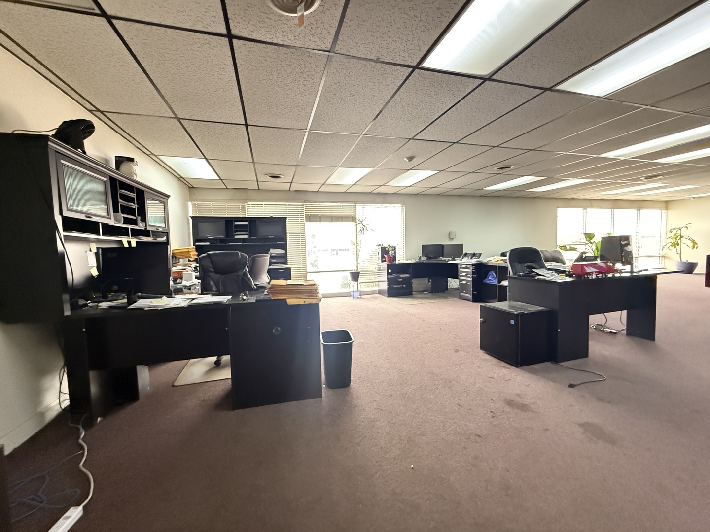 1061 Waveland Avenue, Franklin Park, IL 60131