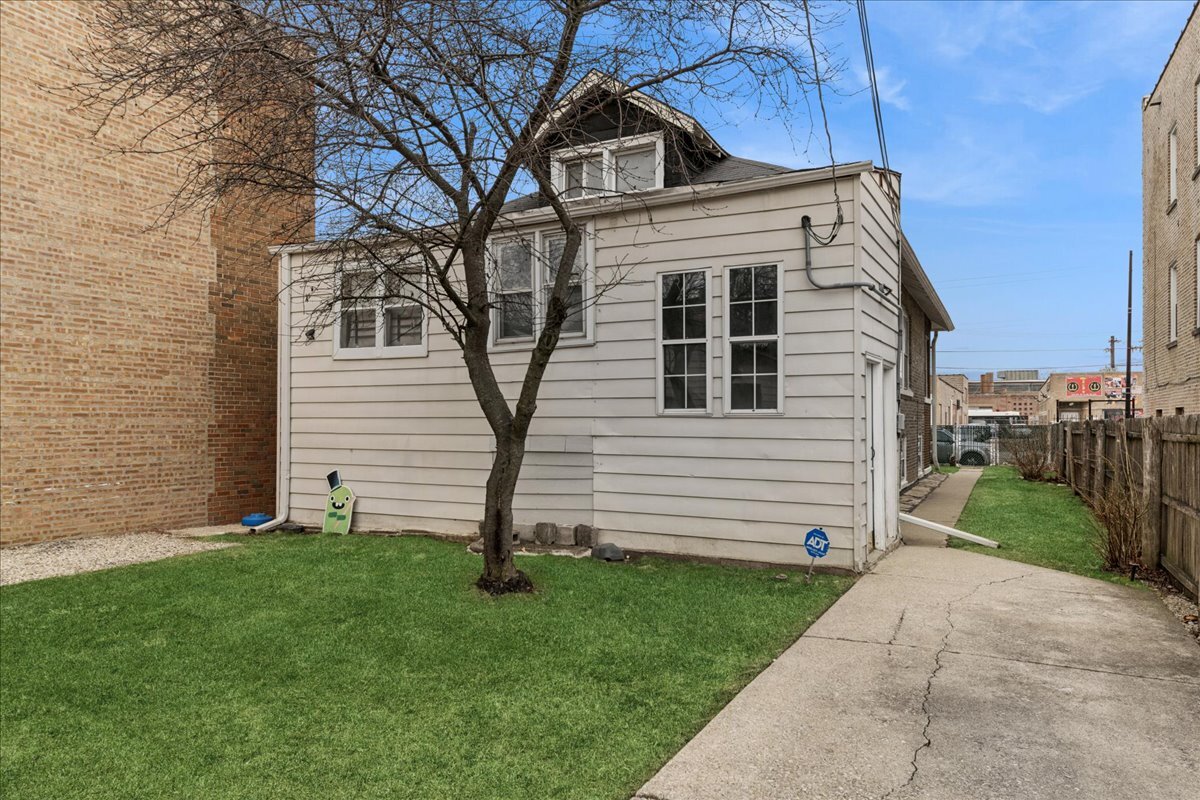 5338 N Kedzie Avenue, Chicago, IL 60625