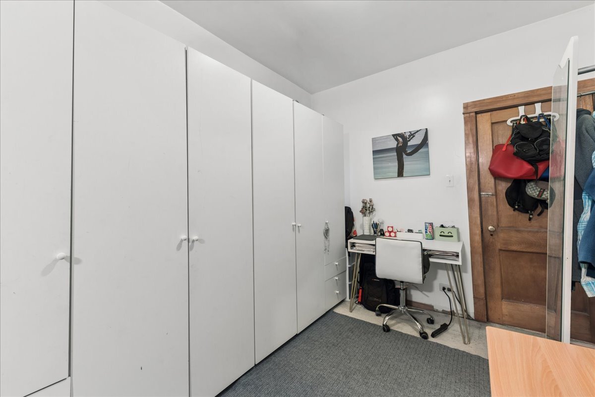 5338 N Kedzie Avenue, Chicago, IL 60625