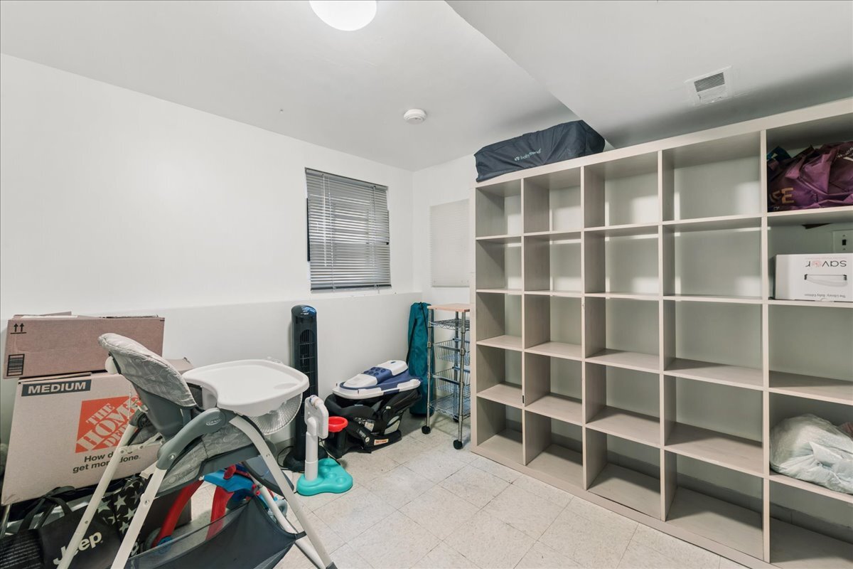 5338 N Kedzie Avenue, Chicago, IL 60625