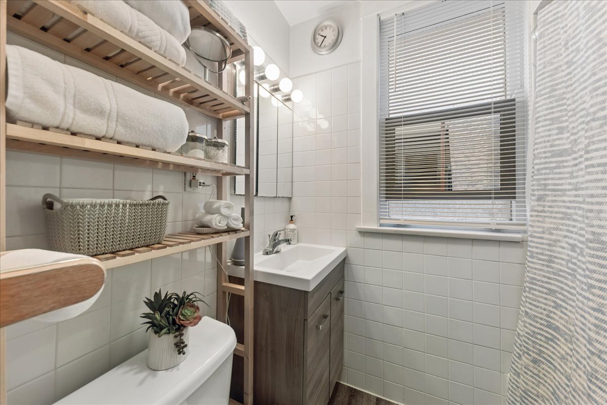 5338 N Kedzie Avenue, Chicago, IL 60625