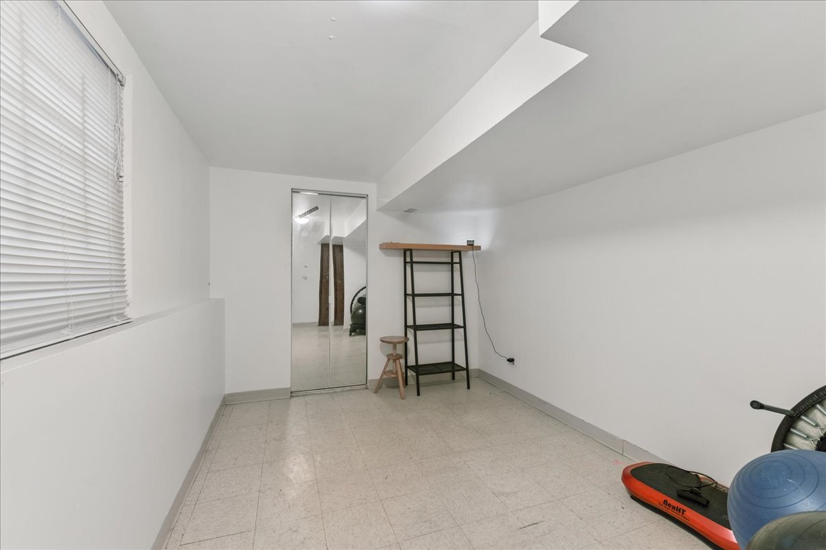 5338 N Kedzie Avenue, Chicago, IL 60625