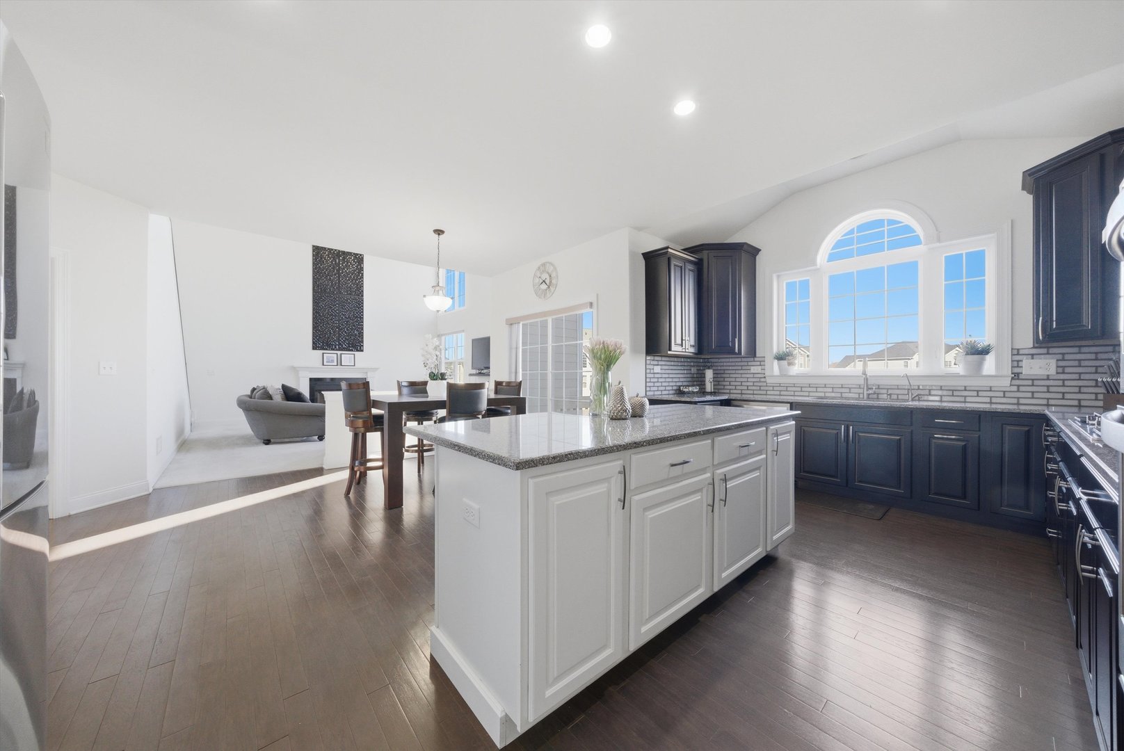 2617 Barker Drive, Batavia, IL 60510