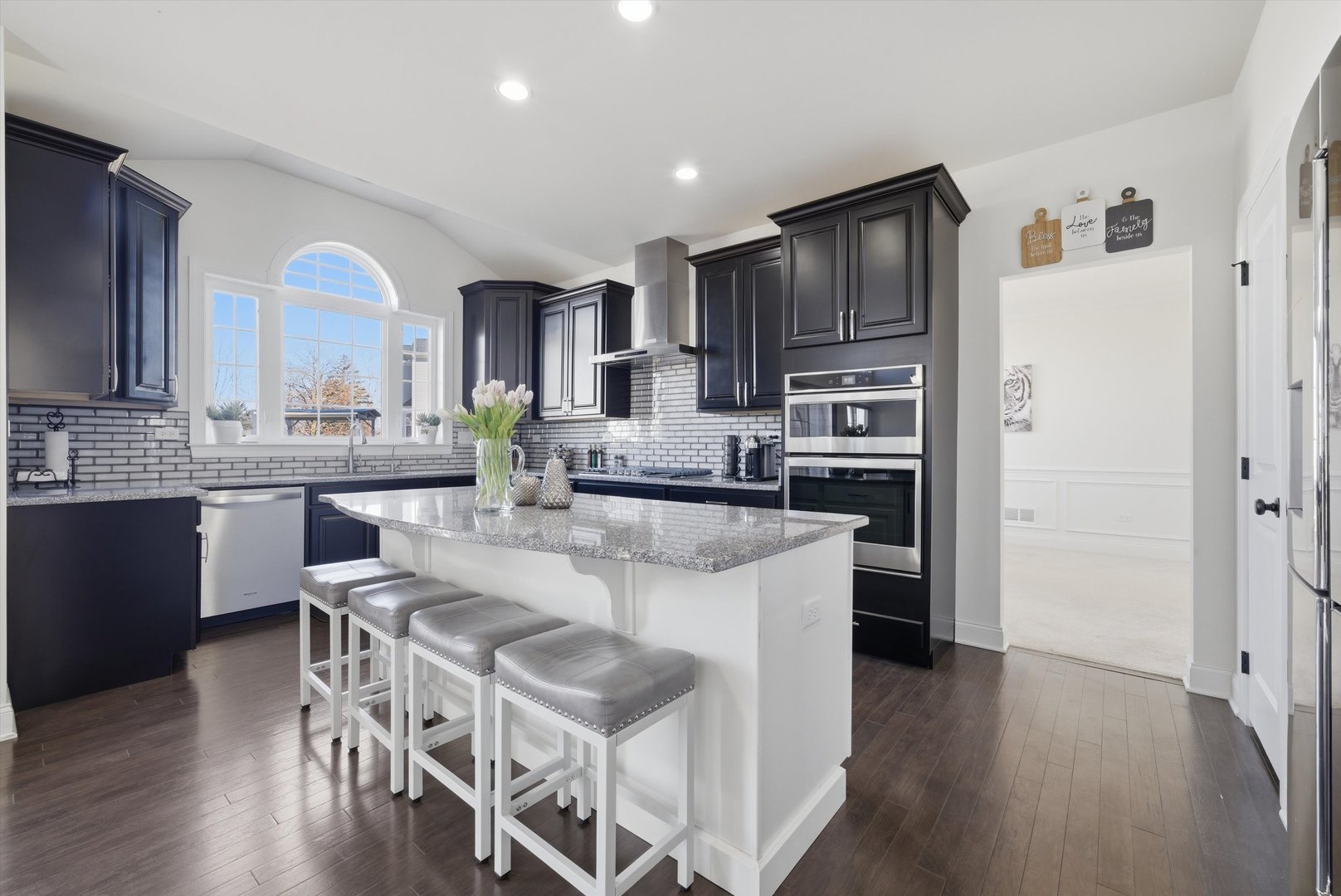 2617 Barker Drive, Batavia, IL 60510