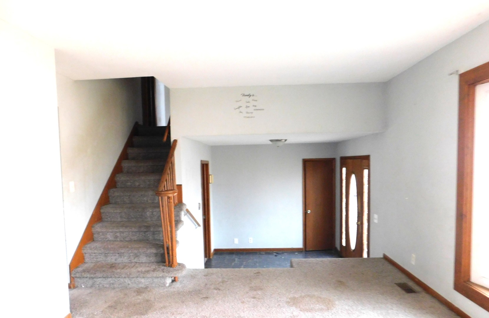 150 W Dixie Highway, St. Anne, IL 60964