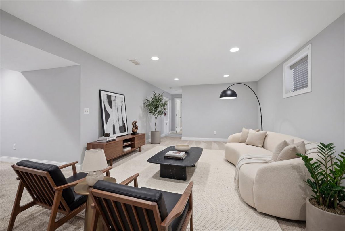 801 Wartburg Drive, Bloomington, IL 61704