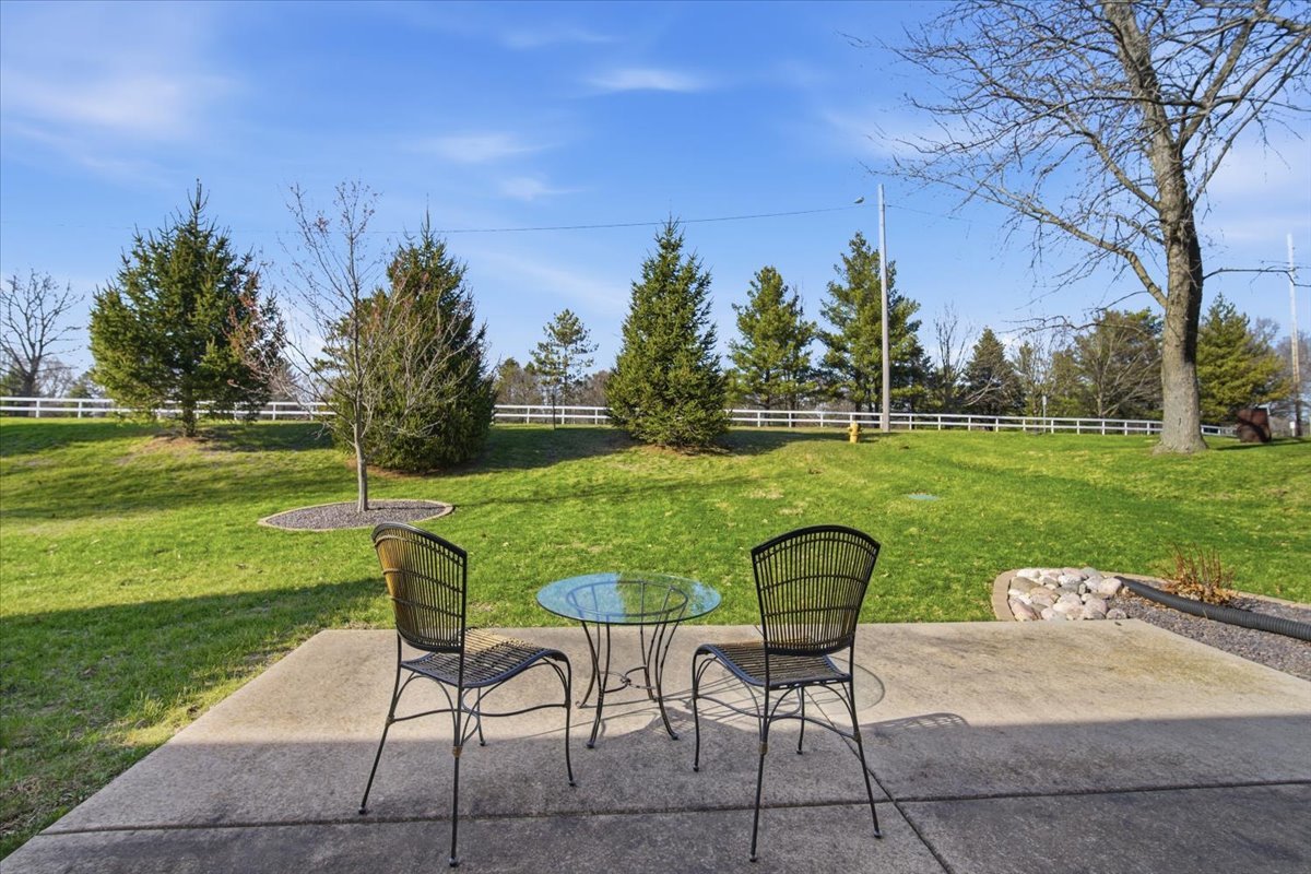 801 Wartburg Drive, Bloomington, IL 61704