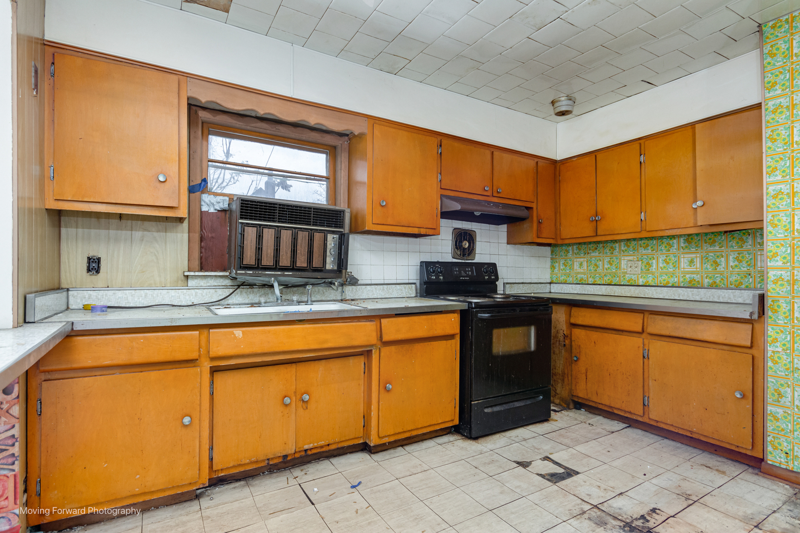 11352 S Laflin Street, Chicago, IL 60643