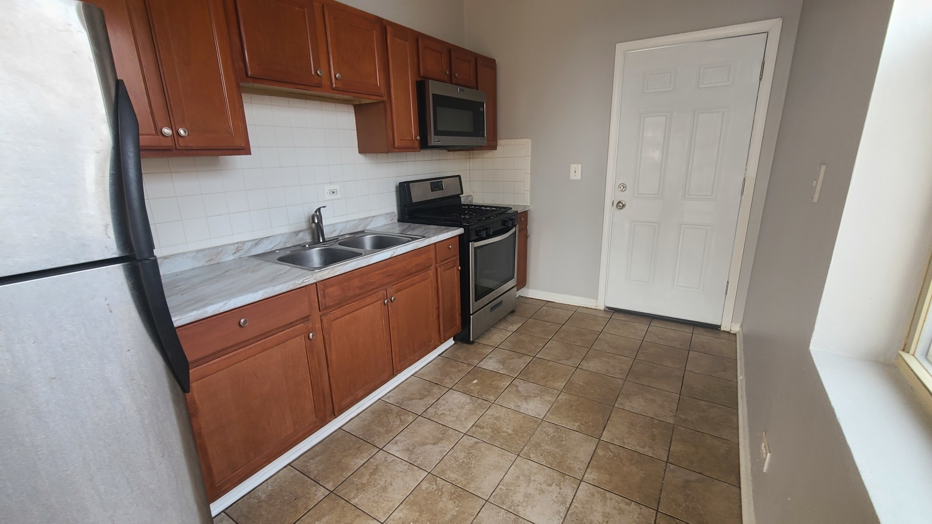 604 E Marquette Road #2, Chicago, IL 60637