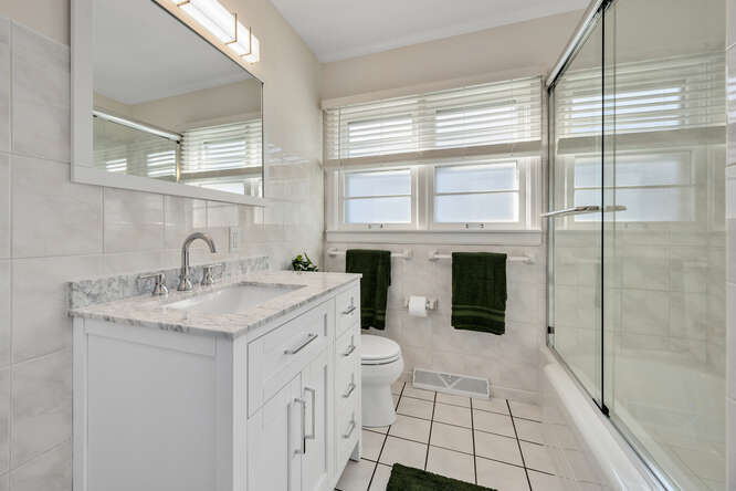 4360 Prospect Avenue, Western Springs, IL 60558