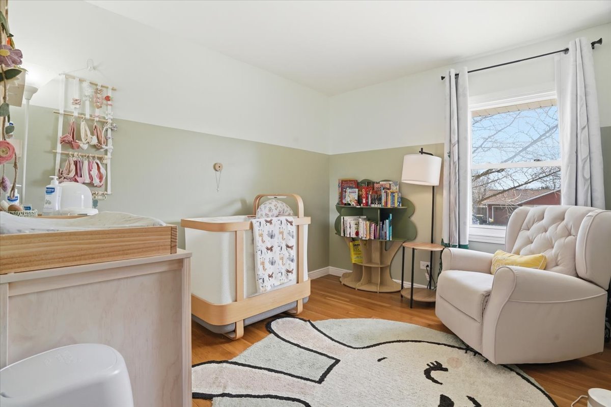 394 Northgate Road, Lindenhurst, IL 60046