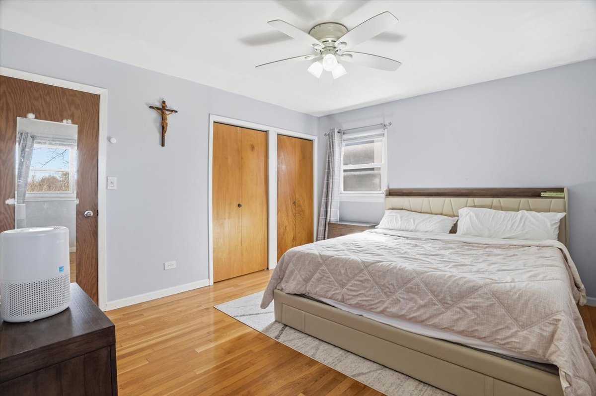 394 Northgate Road, Lindenhurst, IL 60046