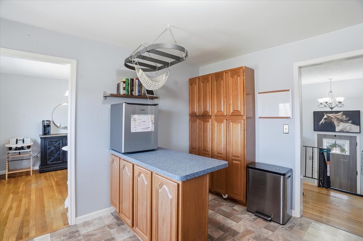 394 Northgate Road, Lindenhurst, IL 60046