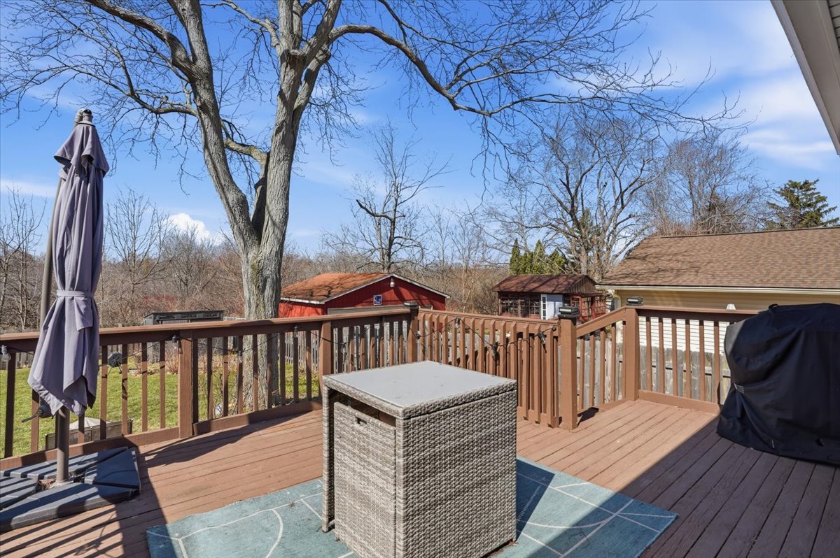 394 Northgate Road, Lindenhurst, IL 60046