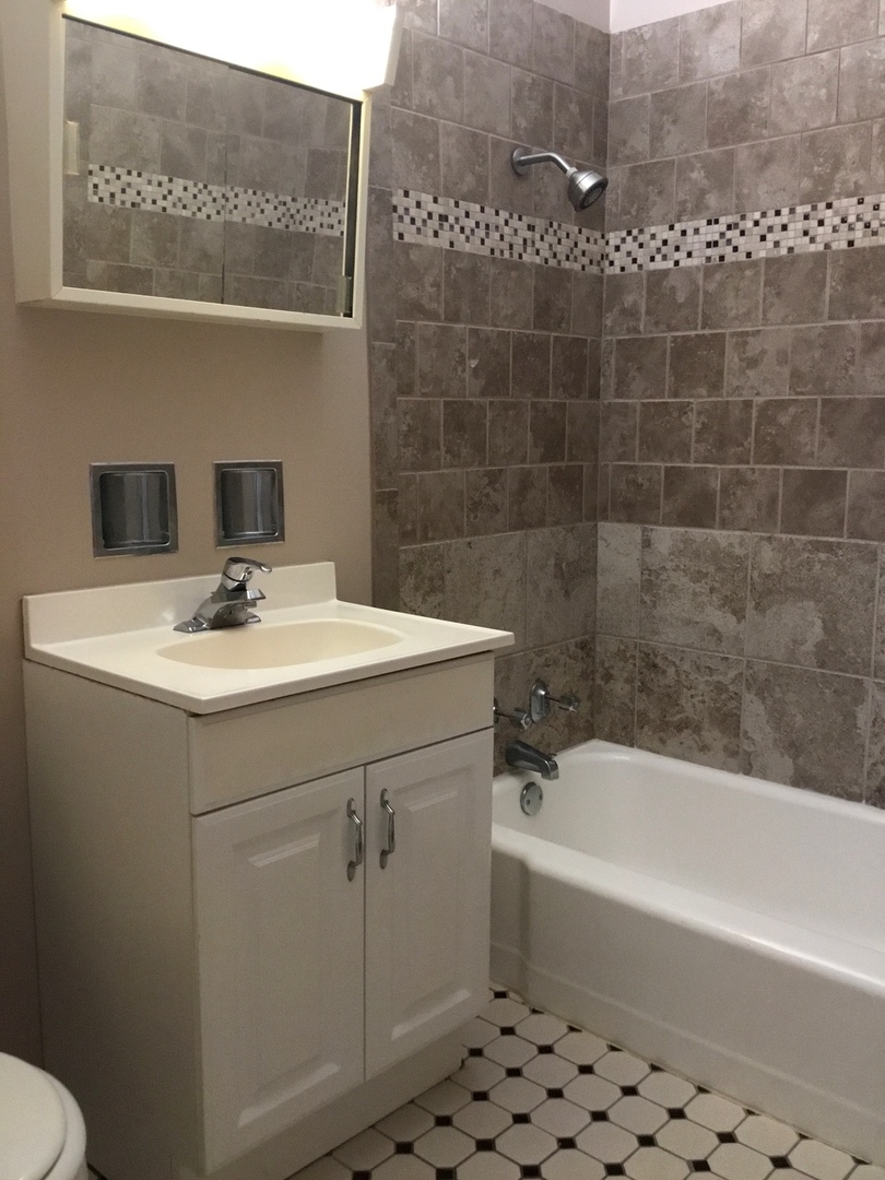 6721 175th Street, Tinley Park, IL 60477