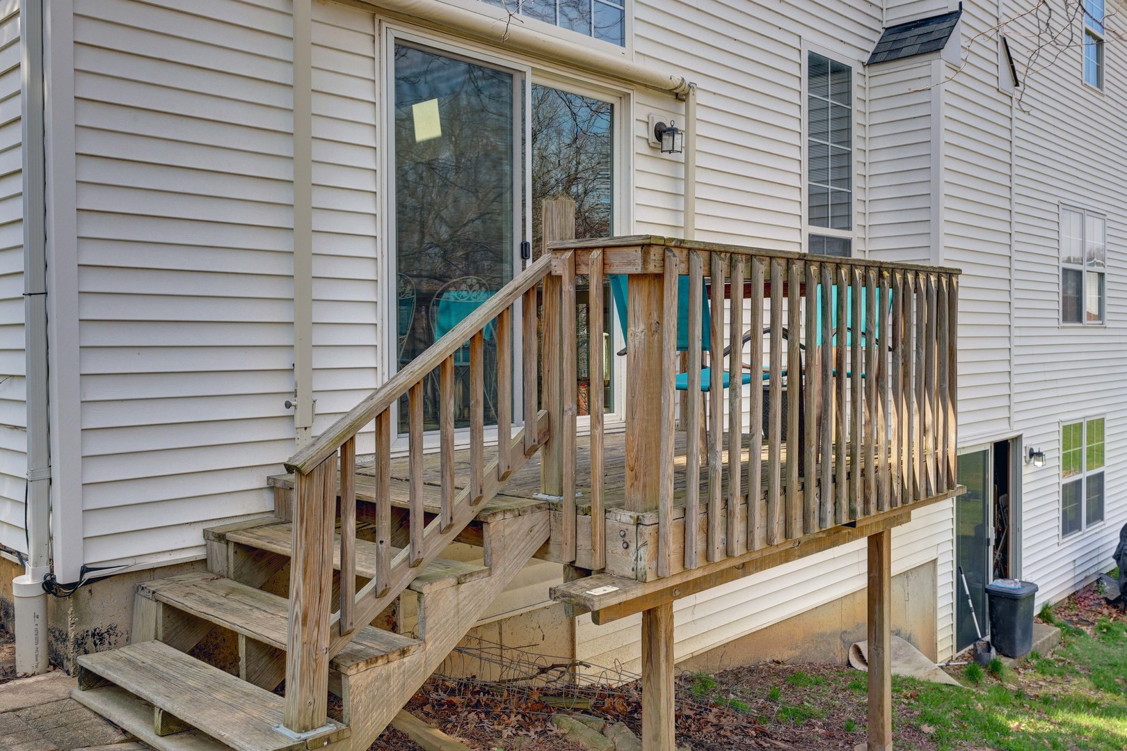 102 N Crooked Lake Lane, Lindenhurst, IL 60046