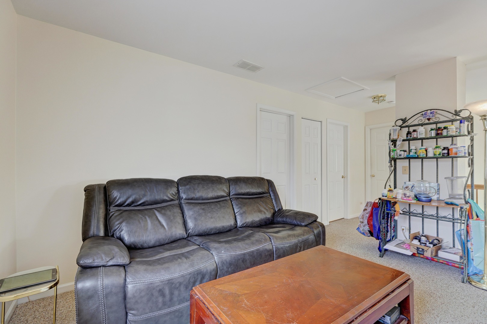 102 N Crooked Lake Lane, Lindenhurst, IL 60046